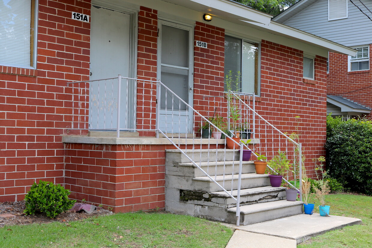 Front door/porch - 151 N Ross St