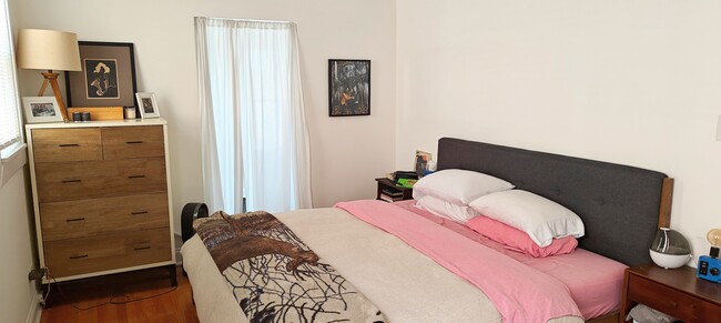 Bedroom 1 - 5210 W Cullom Ave