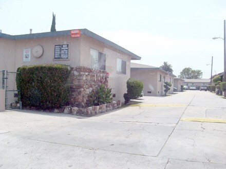 Primary Photo - 13627 Lemoli Ave