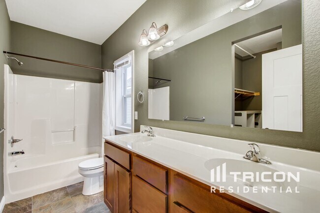 Foto del edificio - 12386 69th Ln NE