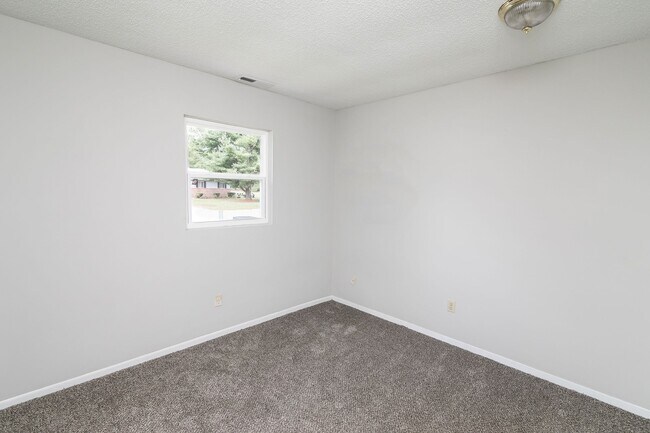 Foto del edificio - 1207 Middleneck Dr