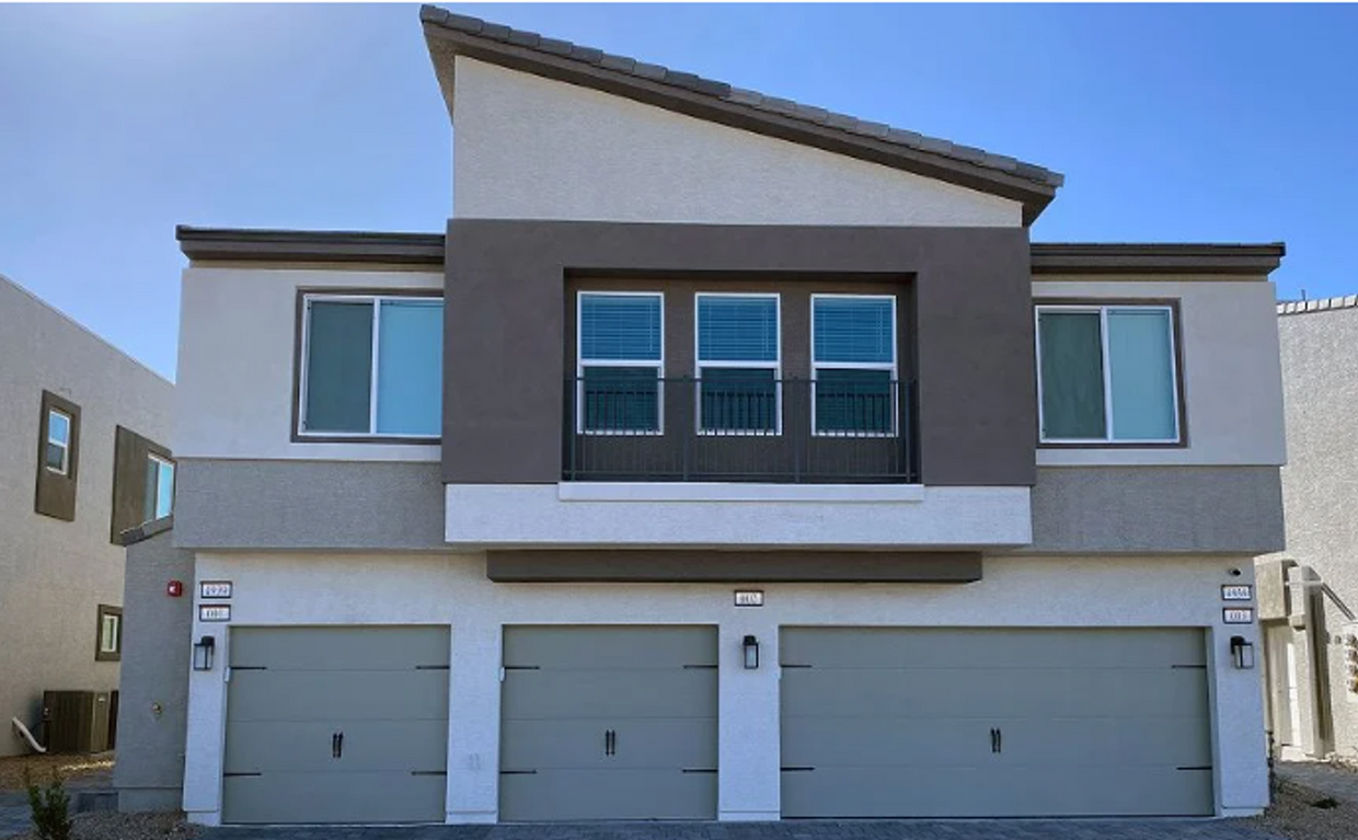 Foto principal - Now Leasing – Brand-New Townhome in Herita...