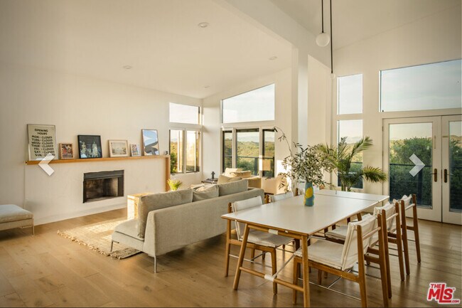 Foto del edificio - 21960 Cereza Way