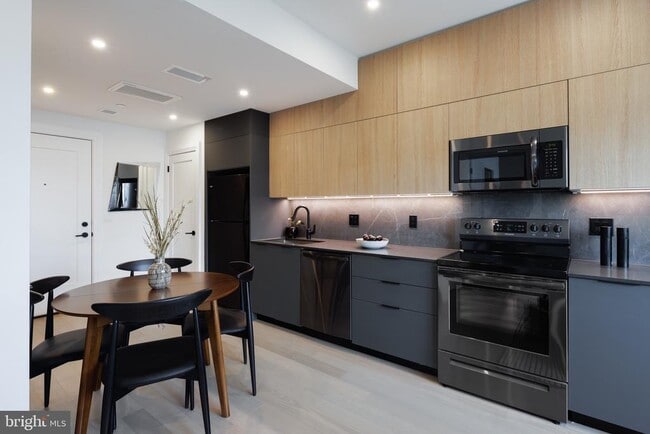 Foto del edificio - 1099 Germantown Ave