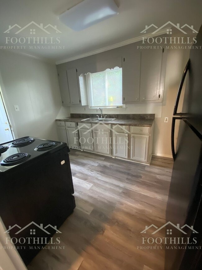 Foto del edificio - 2-Bed Single-Family Home with Granite Coun...