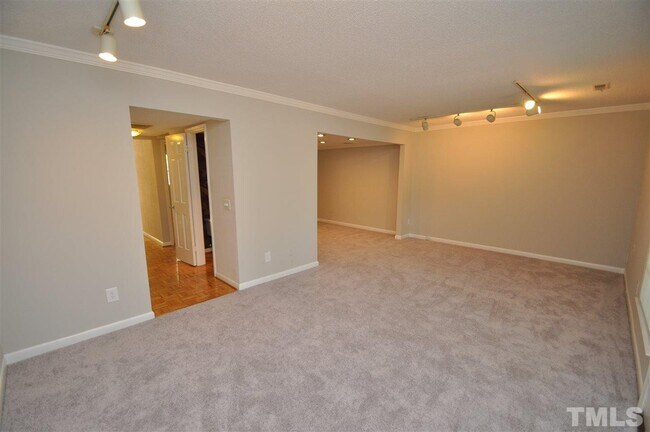 Building Photo - 3111 Morningside Dr