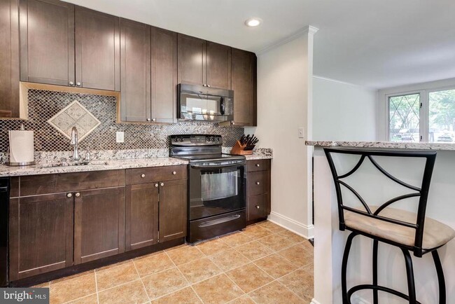 Building Photo - 10705 Bentley Ln