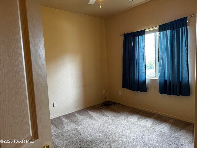 Foto del edificio - 6830 E Sandhurst Dr