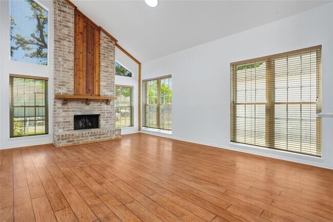 Building Photo - 11114 Midhurst Dr