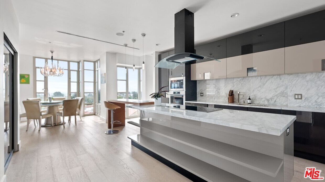 Foto principal - 10580 Wilshire Blvd