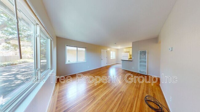 Building Photo - 3269 Briggs Ave