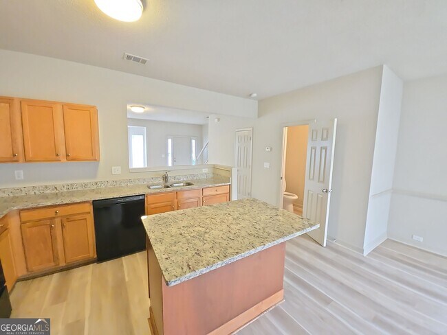 Building Photo - 2671 Parkway Trail