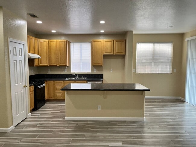 Building Photo - Single Story 4bd/2ba Home in Moreno Valley Ranch