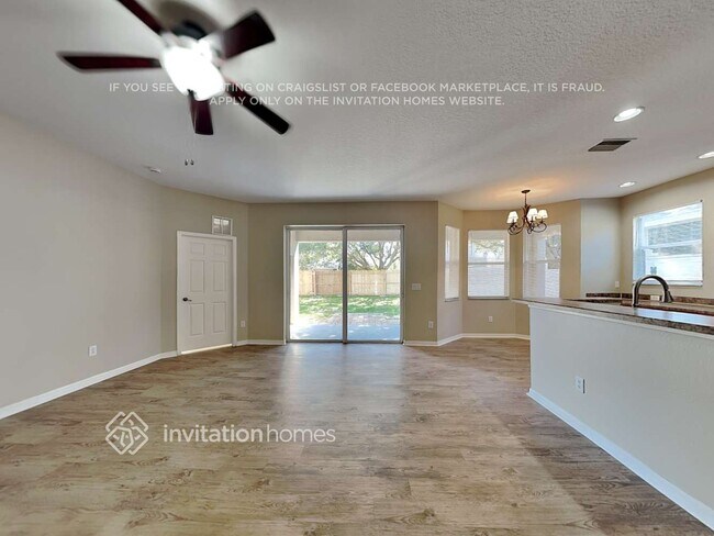 Foto del edificio - 12753 Bramfield Dr