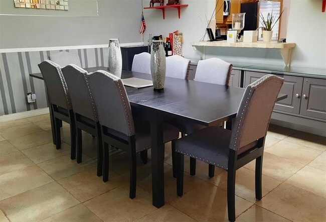 Building Photo - 291 S Hollybrook Dr