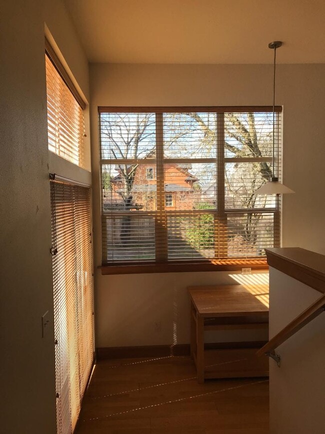 Foto del edificio - 3911 NE 9th Ave