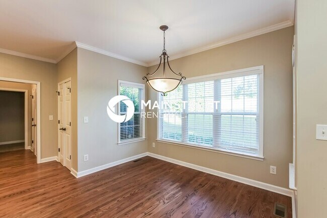 Foto del edificio - 4 Bedroom Pet-Friendly Home in Matthews, NC with Main Street Renewal
