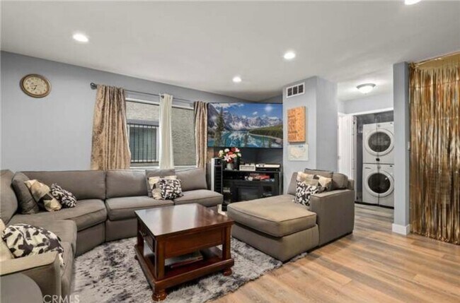 Photo - Charming 3BR Townhome in Gardena