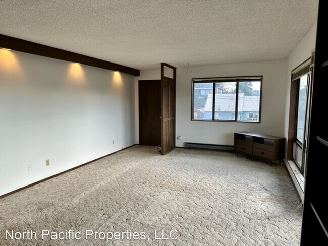 Building Photo - 2 br, 1 bath House - 358 NW 52nd St