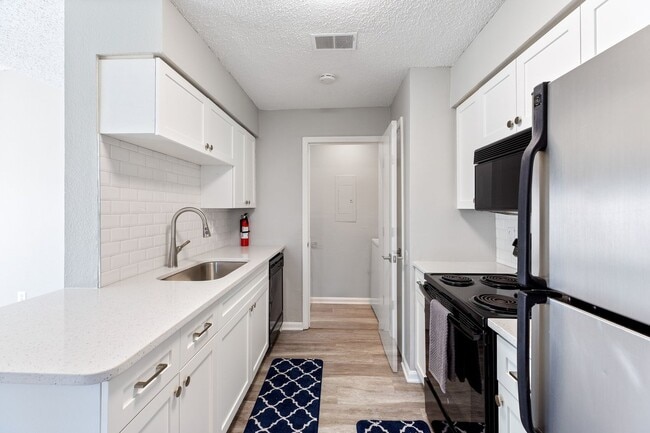 Building Photo - Steeplechase Apartments