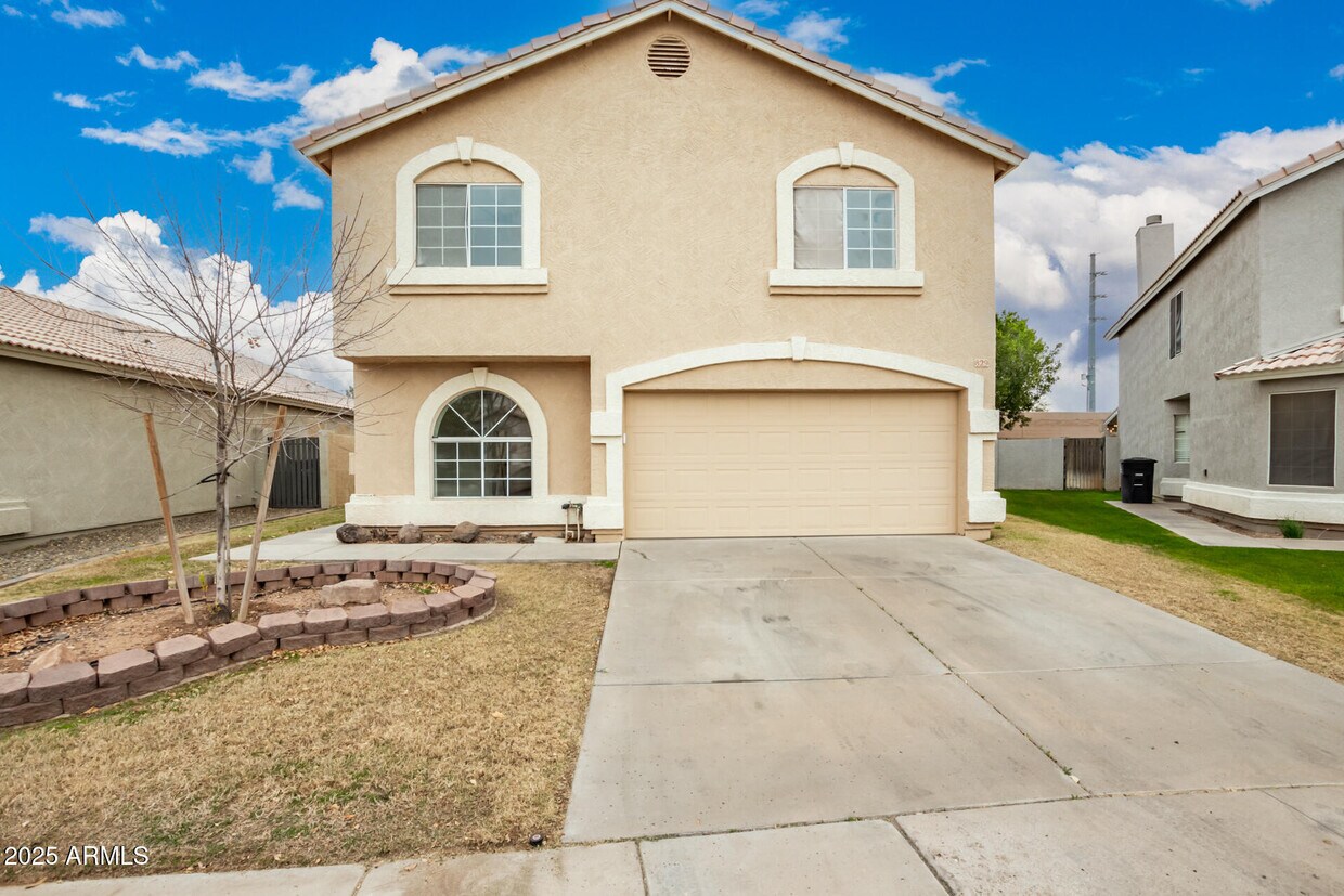 Primary Photo - 829 N Bluejay Dr