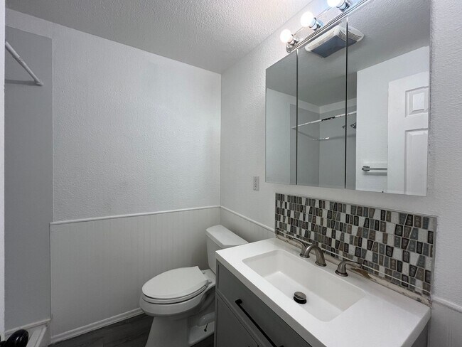 Foto del edificio - 138 N Klevin St