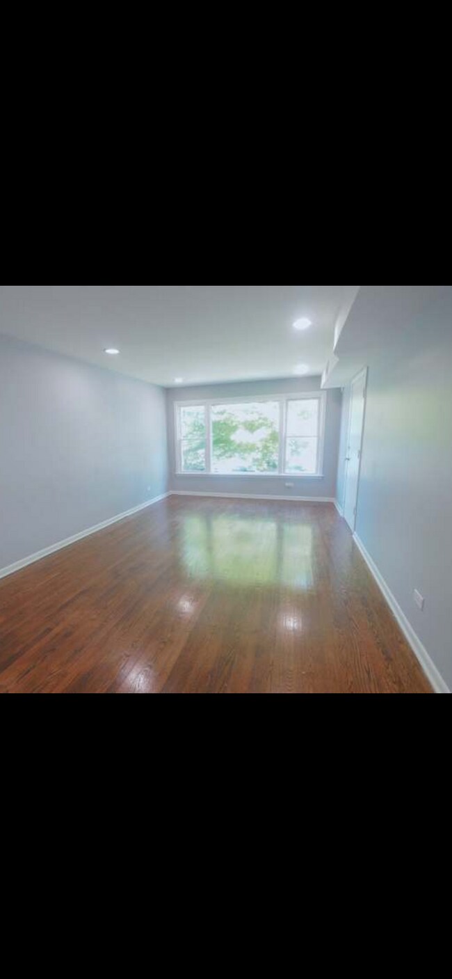 Foto del edificio - 7950 S Lafayette Ave