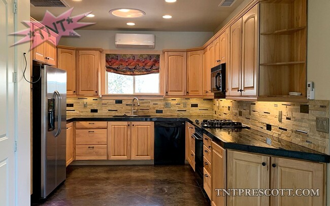 Building Photo - Prescott Home In The Pines