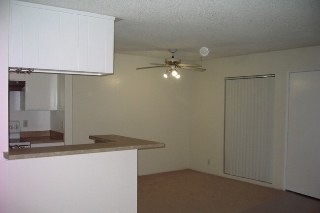 Dining Area - 812 Coriander Dr