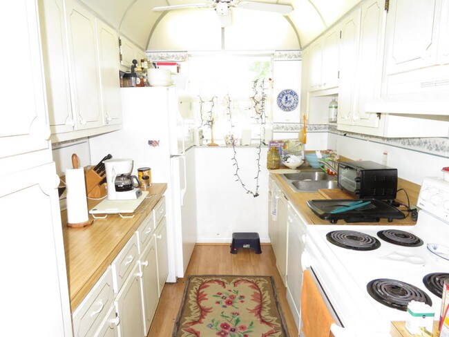 Foto del edificio - 7350 W Oakridge Circle A