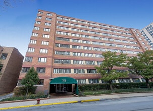 Building Photo - 708 W Bittersweet Pl