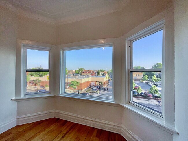 Foto del edificio - 2716 W North Ave