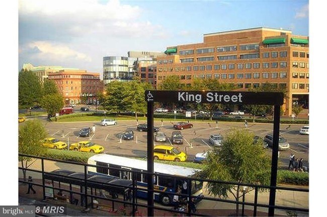 Building Photo - 2181 Jamieson Ave