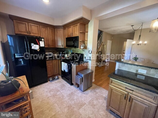 Foto del edificio - 4651 Sheldon St