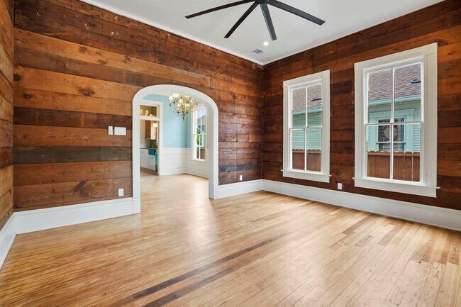 Foto del edificio - 2116 Hardy St