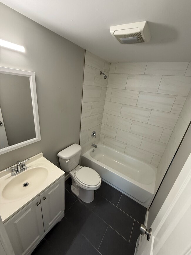 Building Photo - 77 E Main St