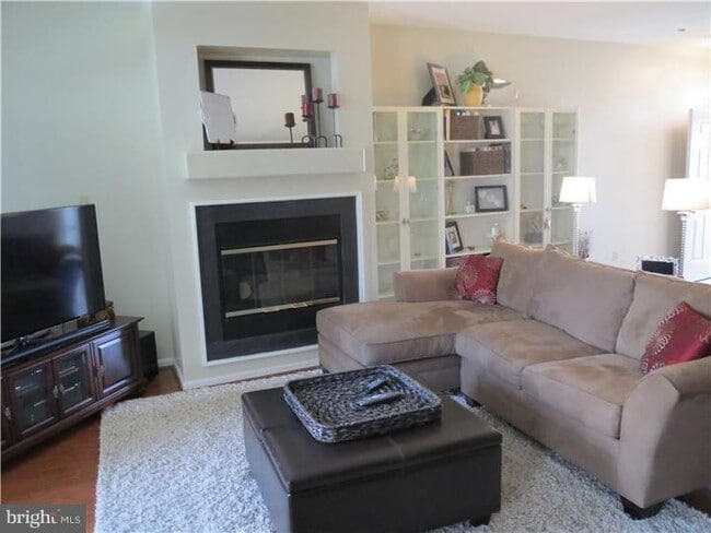 Building Photo - 510 Dresher Woods Dr