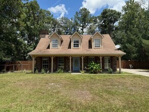 Building Photo - 246 W Maple Ave