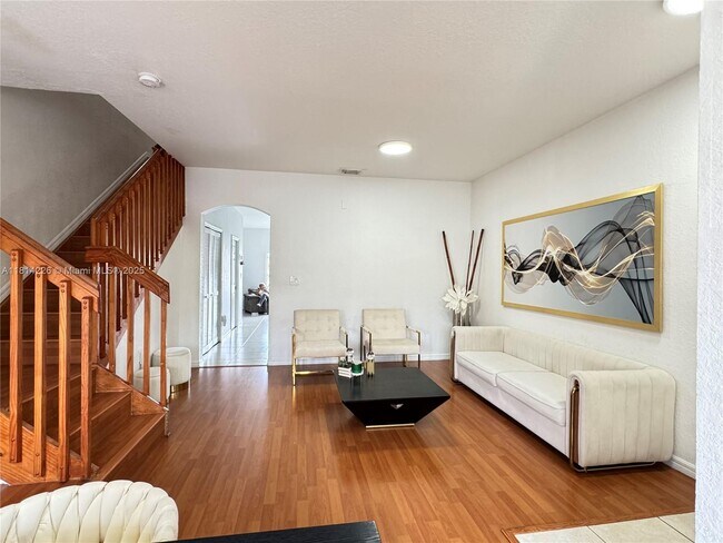 Foto del edificio - 10833 NW 83rd St