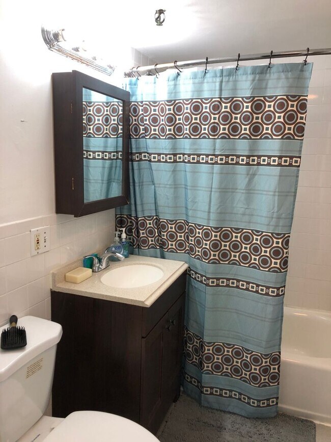 Building Photo - Central Fenway Location, Garden Level, In-...
