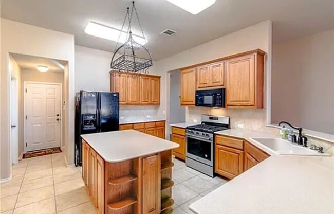 Building Photo - 3400 Trickling Springs Way