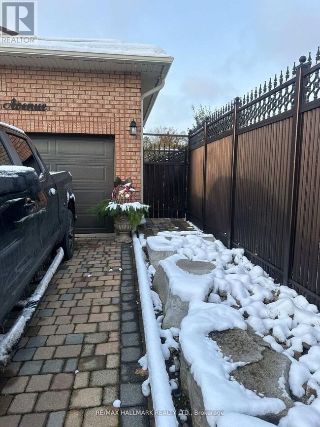 Building Photo - 190 Falstaff Ave