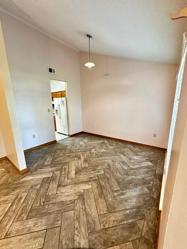 Foto del edificio - 2818 Sherwood Dr