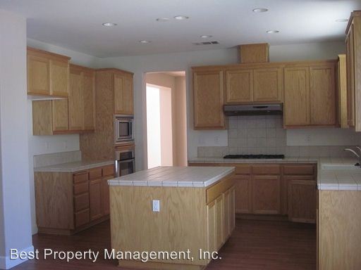 Building Photo - 429 Emerson Ct