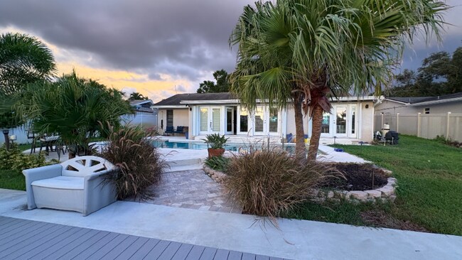 Foto del edificio - 3954 14th Ln NE