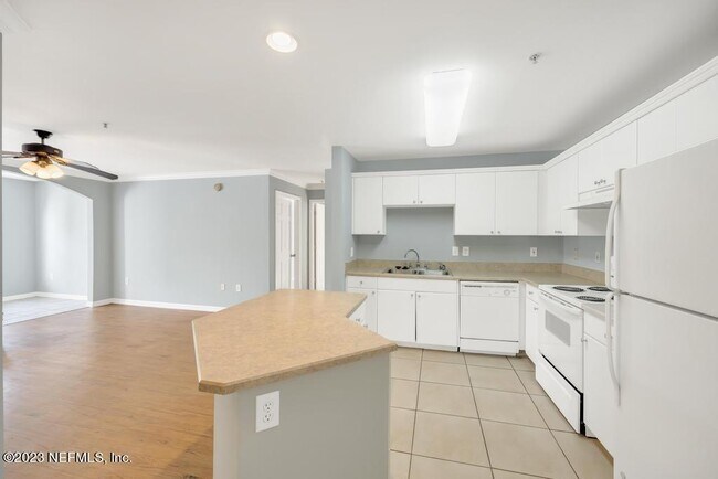 Building Photo - 3591 Kernan Blvd S