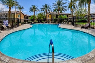 Building Photo - 6868 Sky Pointe Dr