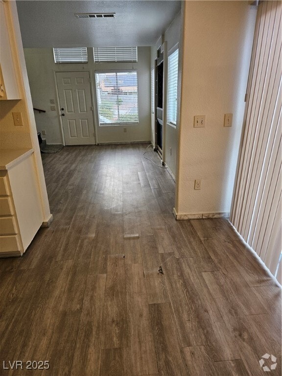 Building Photo - 6929 Oyster Shell Dr