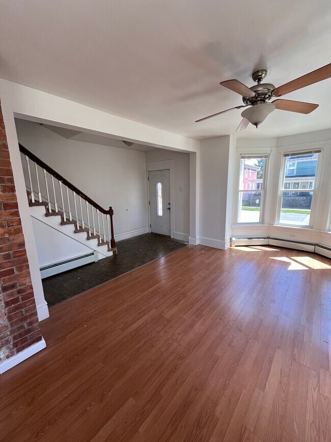 614 Broadway Unit Left side, Mechanicville, NY 12118 Apartments in