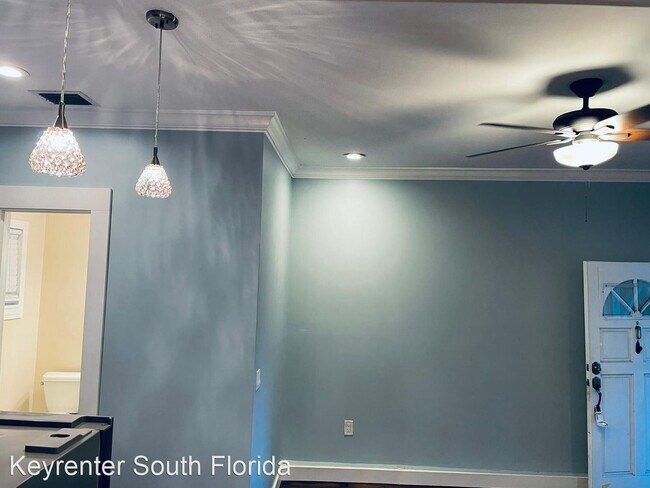 Foto del edificio - 1 br, 1 bath House - 905 Tequesta St